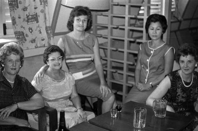 CI-Platoon-Singapore-Mess---1964---the-Ladies