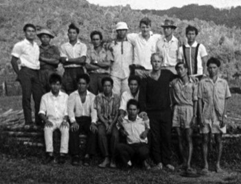  ( Ba-Kelalan 1966) Dave Hollinshead FIO in the front with all the local Border Scouts, handing over to Paul Brogden at rear. 